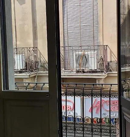 A Casa Con Noi Pensionat Giarre